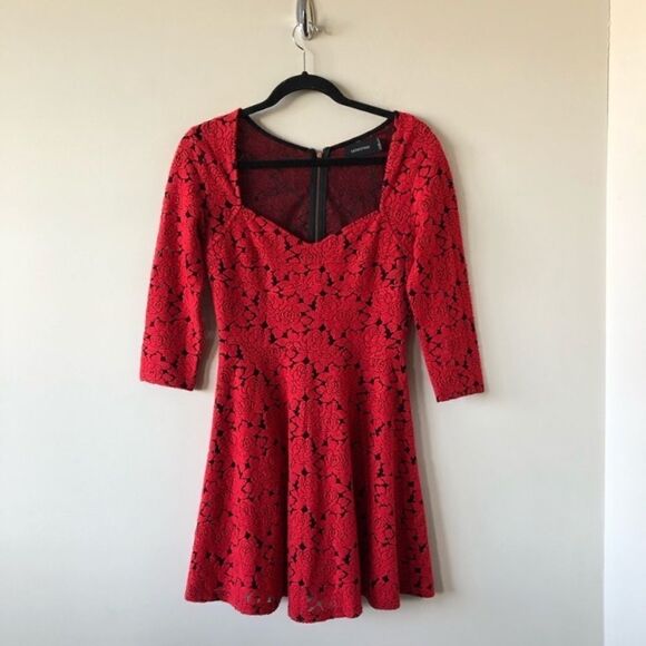 Mink Pink- Mini Dress Red Black And Red Rose Jacquard Dress - Picture 2 of 8
